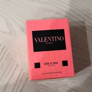 SEALED Valentino Donna Born in Roma Intense Eau de Parfum